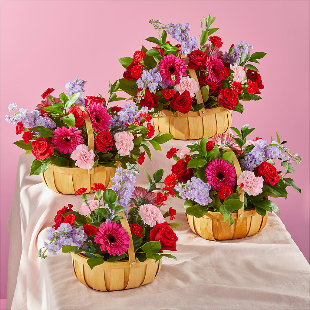 Pink Picnic Basket – COCO'S FLOWER BAR, Mckinney TX