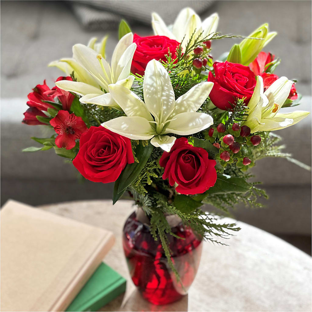 Evergreen Delight Bouquet – COCO'S FLOWER BAR, Mckinney TX
